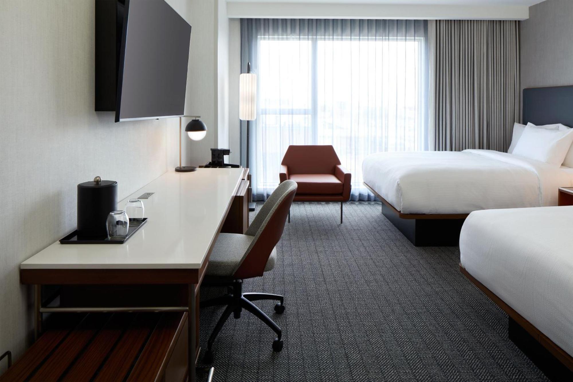 Courtyard By Marriott Montreal Laval Hotel Eksteriør billede