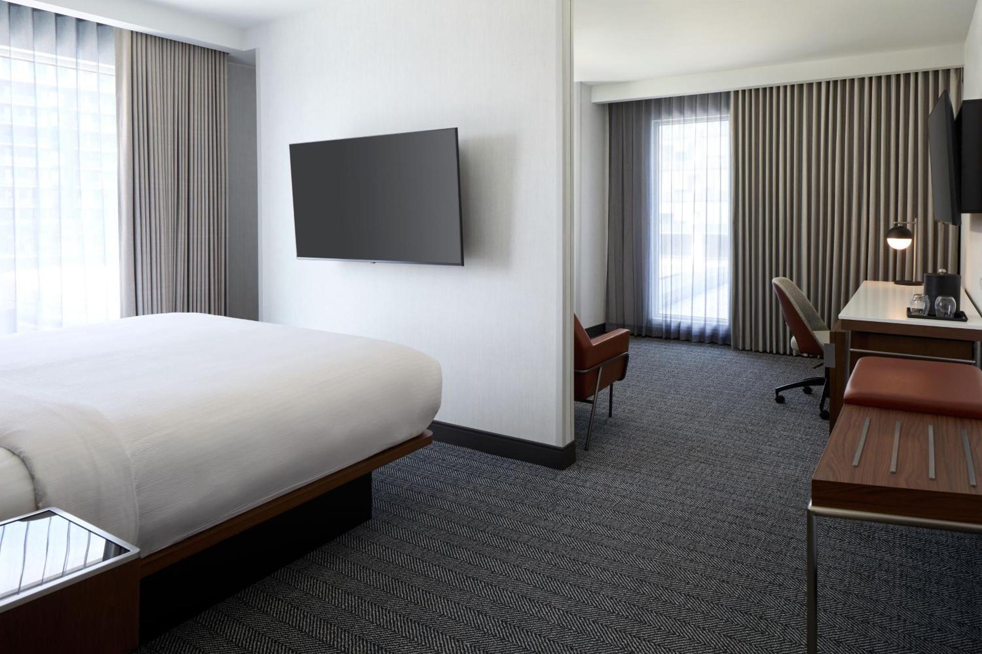 Courtyard By Marriott Montreal Laval Hotel Eksteriør billede